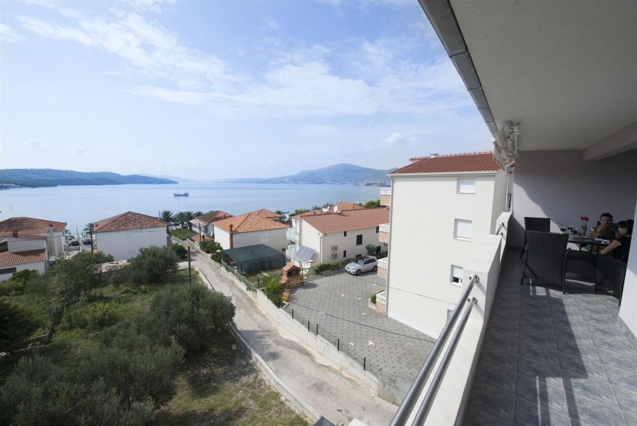 Apartments Meri Трогир Экстерьер фото