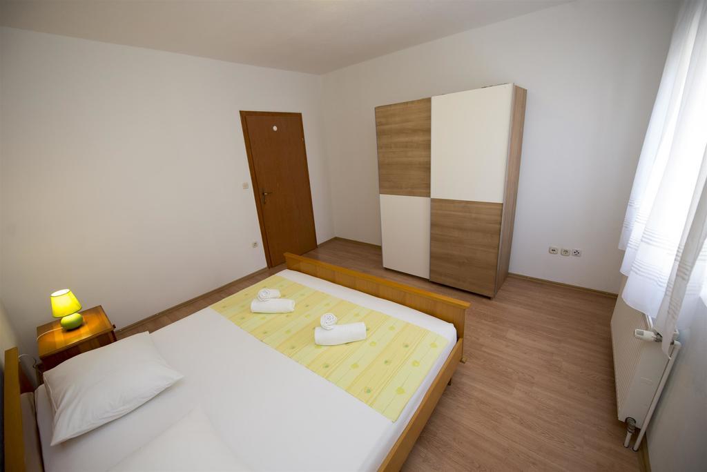 Apartments Meri Трогир Экстерьер фото
