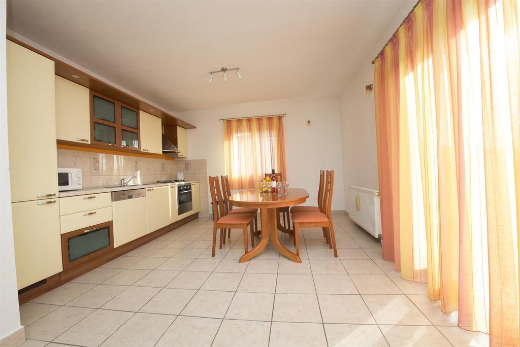 Apartments Meri Трогир Экстерьер фото